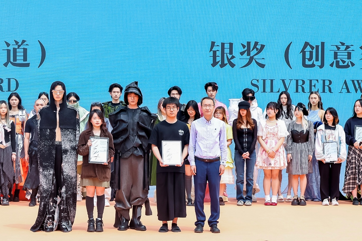 如图片无法显示,请刷新页面