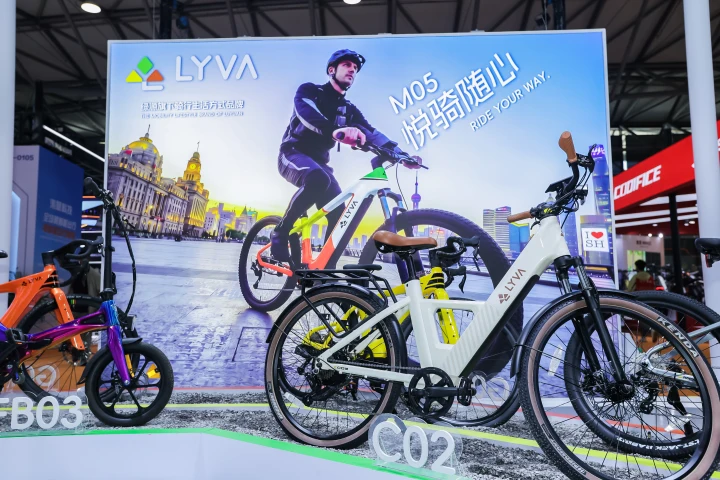 绿源 LYVA M05/C02全球首发 定义骑行新体验