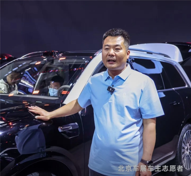 北京车展上，问界车主志愿者成“最强嘴替”