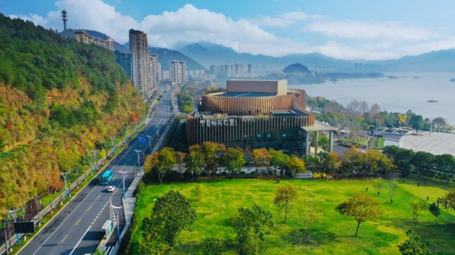 5 月 1 日盛大启幕 杭州市首家超级全感剧场・千岛湖水之灵全感剧场