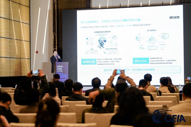 原力无限CTO王一舟：具身智能真正的壁垒，不在身体，而在大脑系统