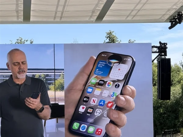 国行的难兄难弟！苹果Siri AI不支持欧盟地区：升iOS 27也用不上